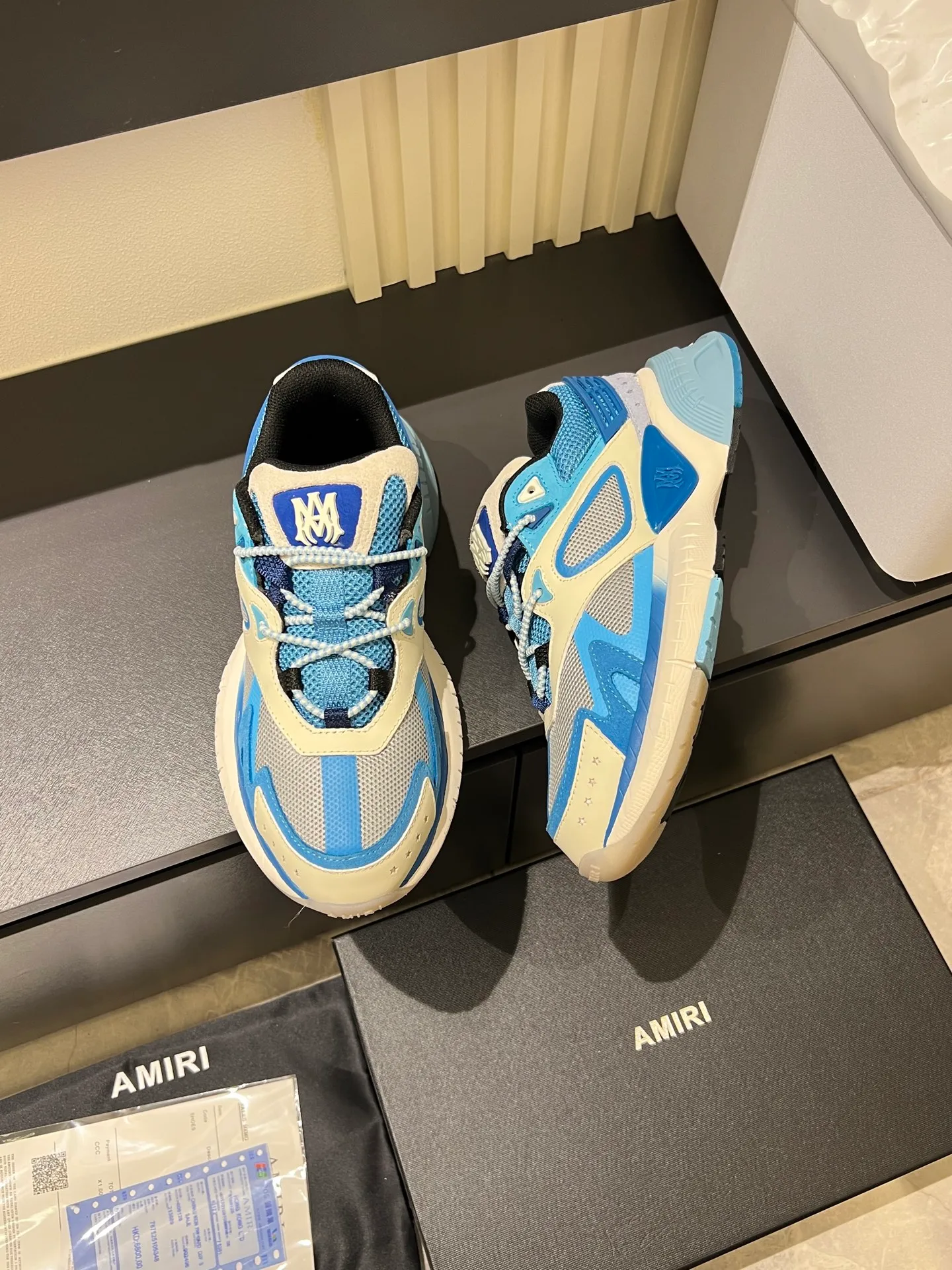 Men's shoes 💰p680 AMIRI's new men's casual sports shoes, made of first-layer cowhide upper and original breathable mesh, rich in three-dimensionality, contrasting color design, simple style, fashionable and sporty, breathable mesh lining, original ultra-light outsole, a must-have item for daily leisure! Size: 38-45!